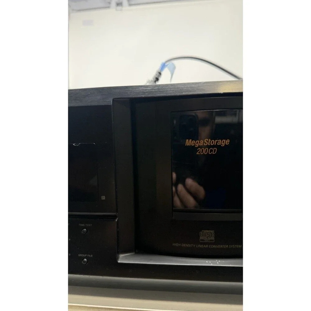 Sony CDP-CX235 Mega Storage 200-Disc CD Changer Carousel - Works!